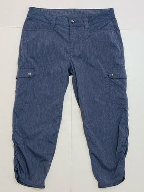Eddie Bauer Travex Women’s Blue Cargo Capri Pants Size 4